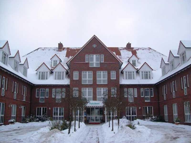 The Royal Inn Park Hotel Fasanerie Neustrelitz Exterior photo